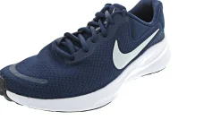 Nike Revolution