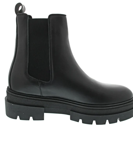 Tommy Hilfiger Monochromatic Chelsea